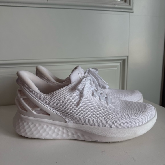 Kizik Other - KIZIK Athens Athletic Running Shoes Women’s 10.5 Mens 9 Slip On Laced Hands Free